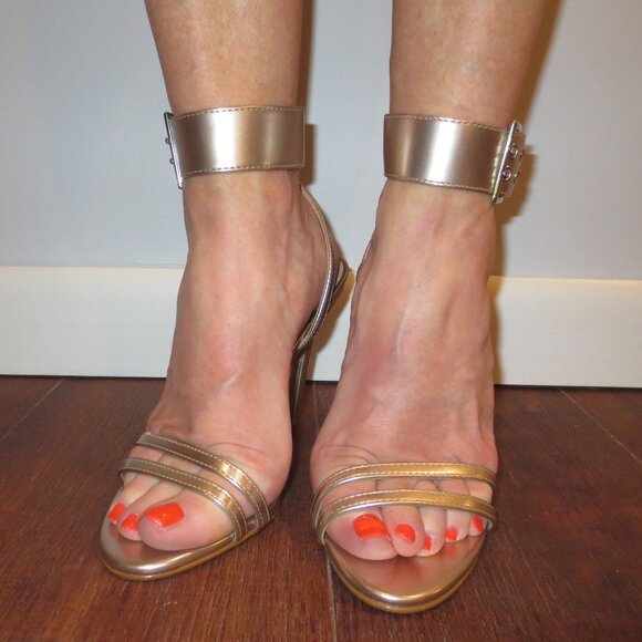 NIB STEVE MADDEN Gold High Heel Sandals - Picture 1 of 8